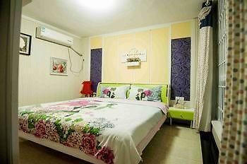 Shuangshuang Home Fenghuang Hongqiao Branch Exterior photo
